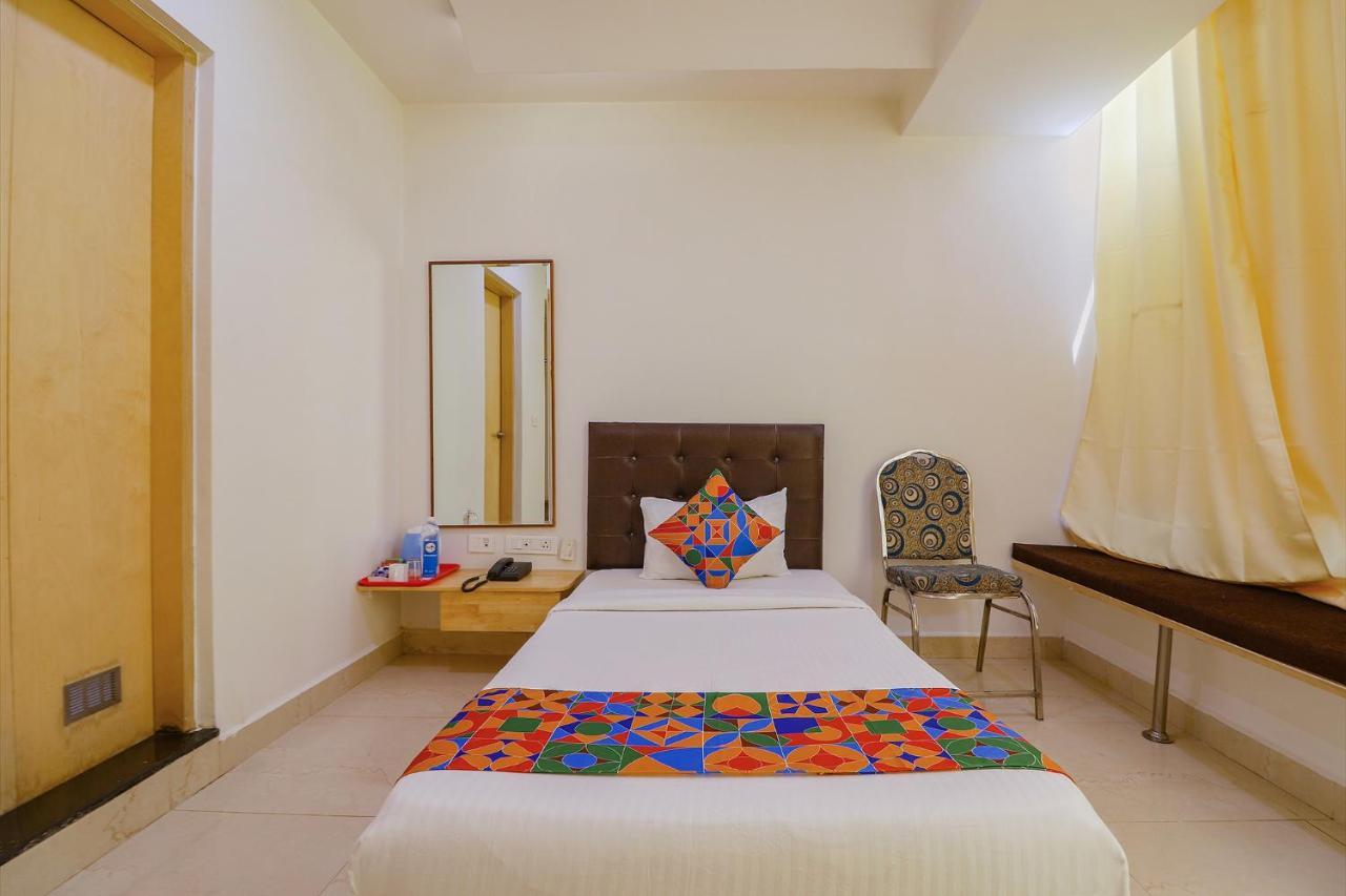 Fabhotel Aamantran & Banquet Halls - Nr Rtc X Roads Metro Station ไฮเดอราบัด ภายนอก รูปภาพ