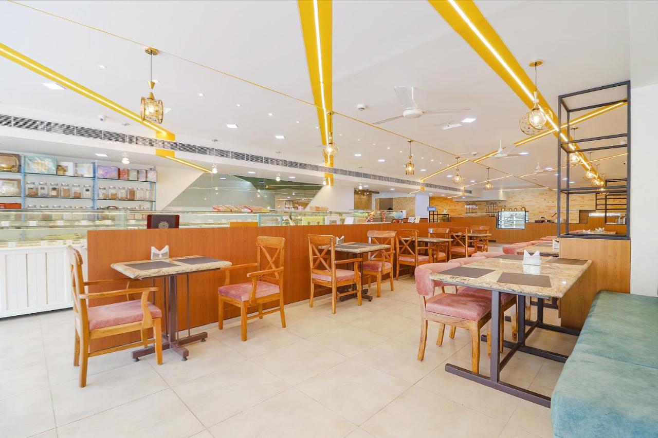 Fabhotel Aamantran & Banquet Halls - Nr Rtc X Roads Metro Station ไฮเดอราบัด ภายนอก รูปภาพ